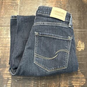 Signature Levi Strauss high-rise skinny dark W26/L30